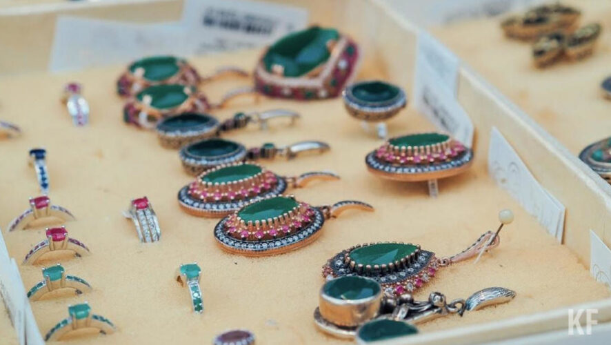 На данный момент в республике функционируют 27 ломбардов.