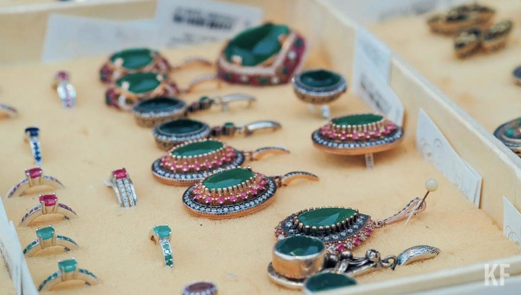 На данный момент в республике функционируют 27 ломбардов.