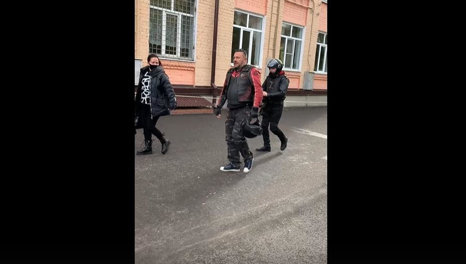 Мотоциклисты посетили избирательный участок в столице Татарстана.