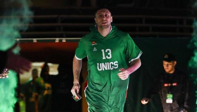 Игрок останется в Казани ещё на один сезон.