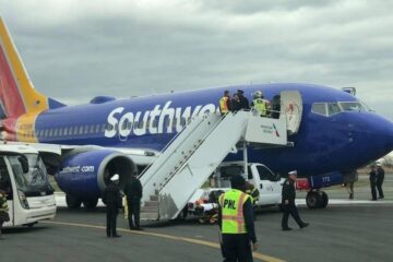 Самолет Boeing 737-700 авиакомпании Southwest Airlines совершил экстренную посадку в Филадельфии из-за проблем с двигателем