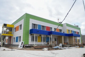 Ход строительства двух детских садов и школы проверил Айдар Метшин.