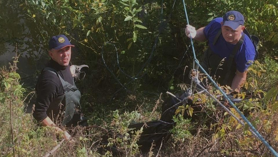 Пожилой человек пьяным упал с обрыва.