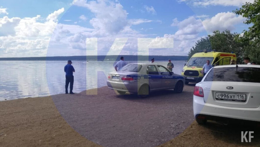 Он ушёл под воду на глазах друга.