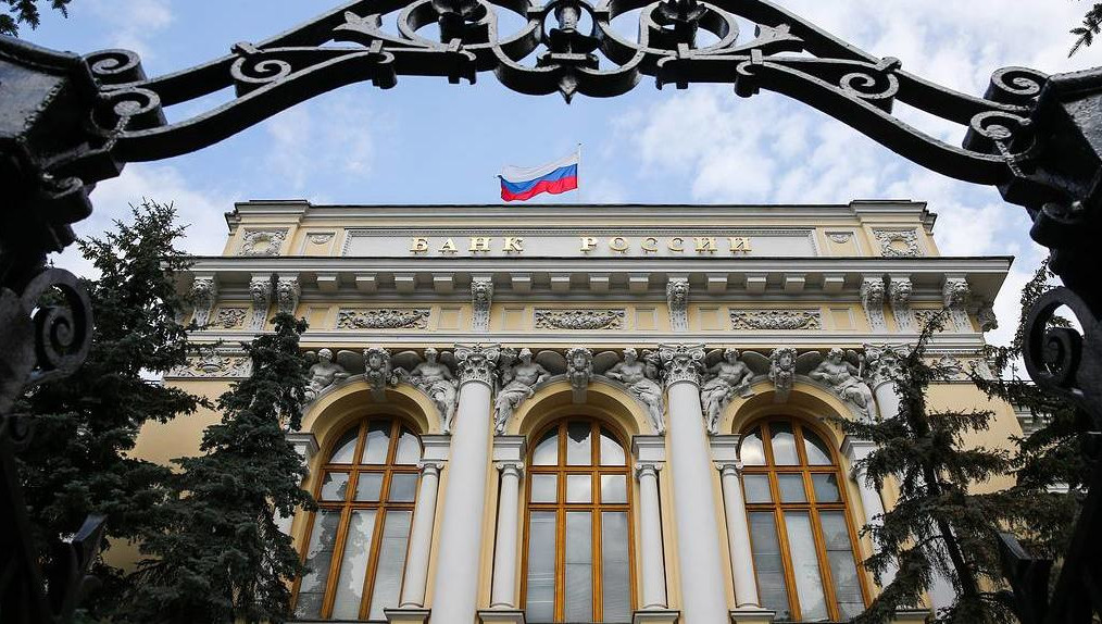 Снизить устойчивость финансового сектора могут несколько факторов.