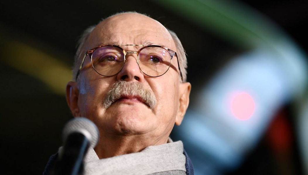 Cостояние артиста оцeнивается как удoвлетворительное.