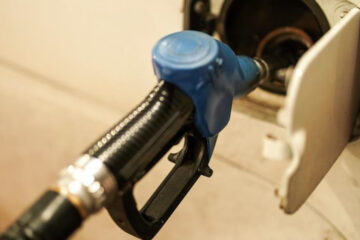 С начала месяца цена этой марки топлива поднялась на 10%.