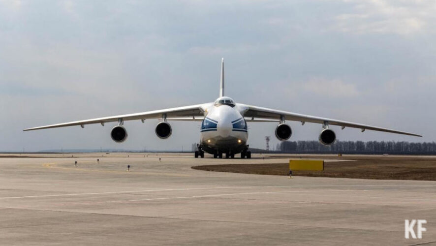 Одному из пассажиров стало плохо.