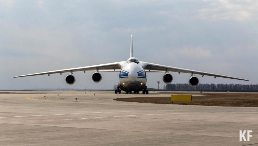 Одному из пассажиров стало плохо.