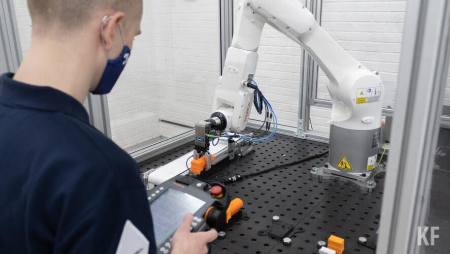 В Набережных Челнах наиболее высоко оценивается работа начальника оздоровительного лагеря.