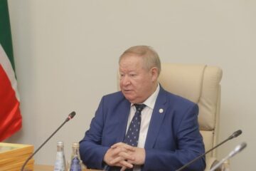 Первым под ударом оказался глава Совета муниципальных образований Минсагит Шакиров. В бытность его руководства Черемшанский район «прославился» тем