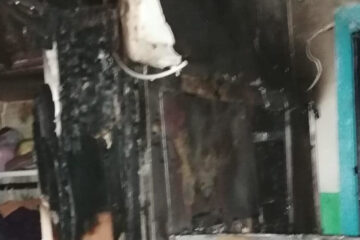 В подъезде доме загорелся электрический щит.
