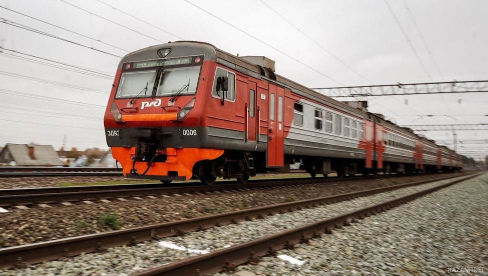 Стоимость билета на поезд из Санкт-Петербурга в Крым в плацкарте составит от 3500 тысяч рублей
