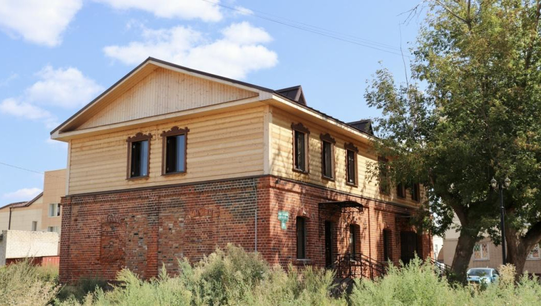 Еще девять домов остаются на торгах.