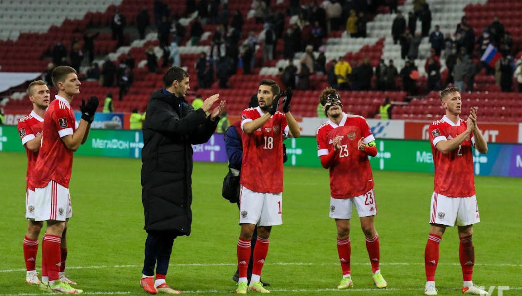 В игре не примет участие вратарь «Рубина» Юрий Дюпин.