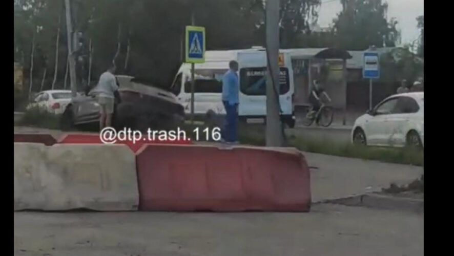 Сейчас движение затруднено на участке в 4 км на выезде из города.