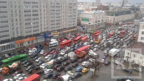 Самая длинная пробка в Казани за прошедшую неделю может стать и самой длинной за весь год. Длина пробки зафиксированной 30 сентября на улицах Тукая и Технической составила 3