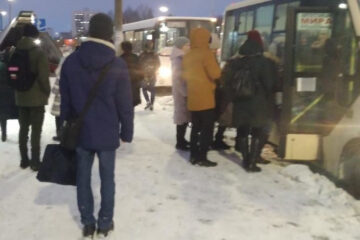 Жители Челнов переживают транспортную «деградацию». Горожане во всем винят мэра города и требуют его отставки.