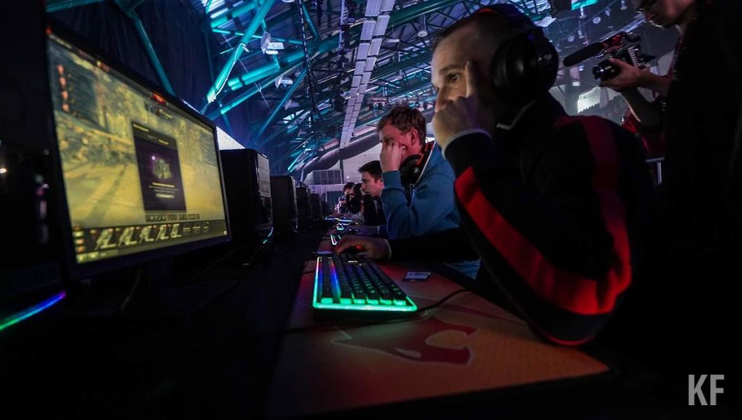 Инфлюенсеры просят прощения за распространение запрещенного контента из-за угрозы остаться без каналов и налоговой проверки.