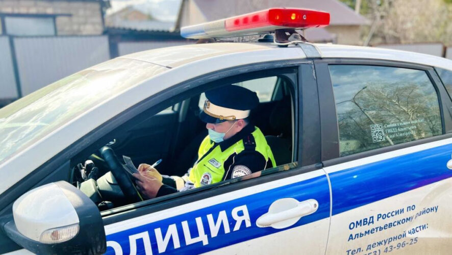 Четыре водителя ездили без страховки