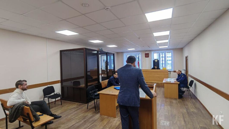 На этот раз перед судом предстали директор СК «Первая Линия» Игорь Хлобыстов и тесть подсудимого Сергей Гришин.