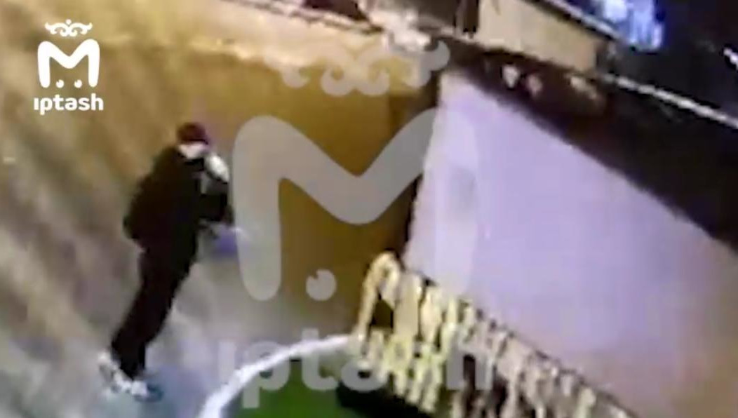 «Художник» угрожал «закатать краской всё»