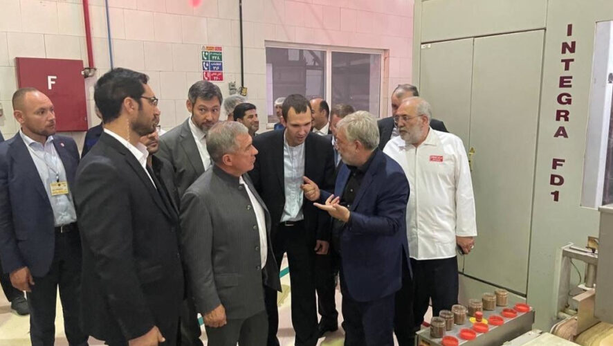 Президент Татарстана обсудил возможные поставки продукции в республику с руководством компании.