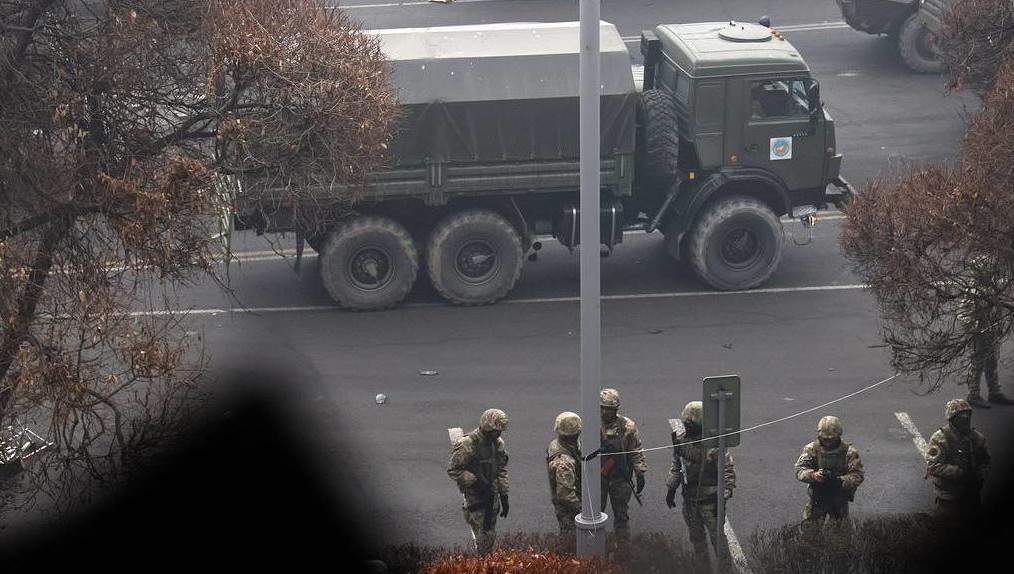 Виновным грозит от восьми лет до пожизненного заключения с лишением гражданства.