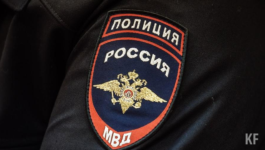 Трое правоохранителей избили коллегу