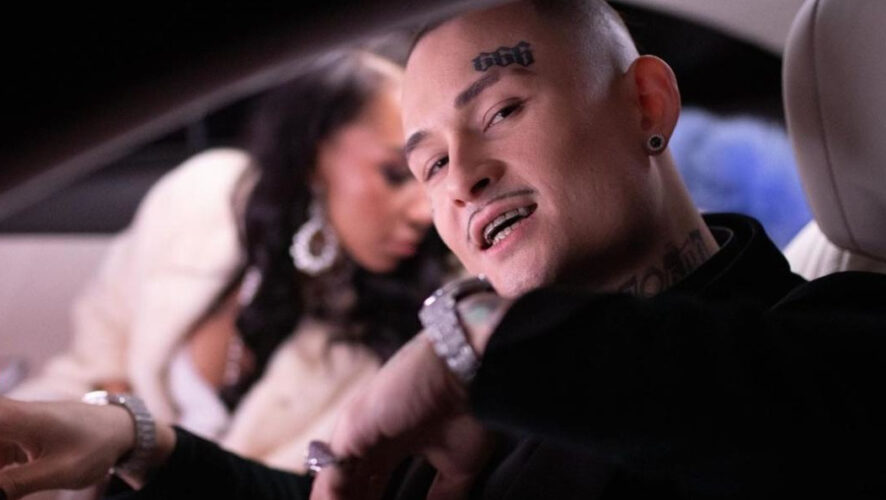 Участников действа певец назвал с свойственной ему манере