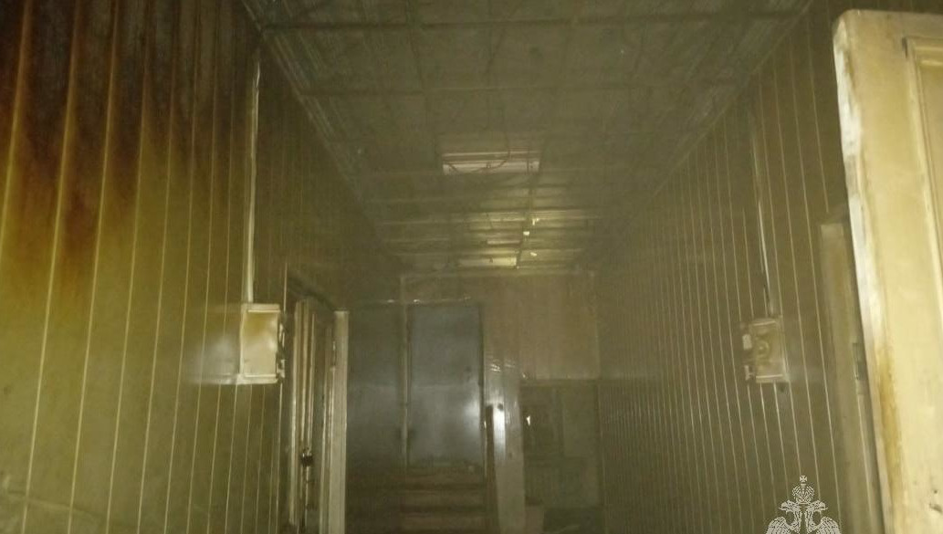 Бригаде пожарных удалось спасти 12 человек.