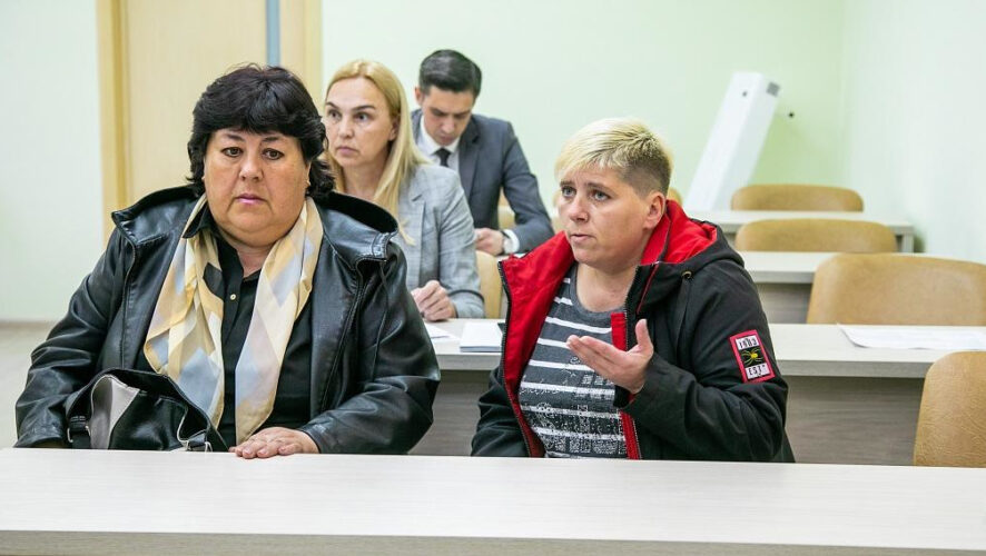 Из-за бумажных проволочек положенную семье комнату в общежитии отдали другому человеку.