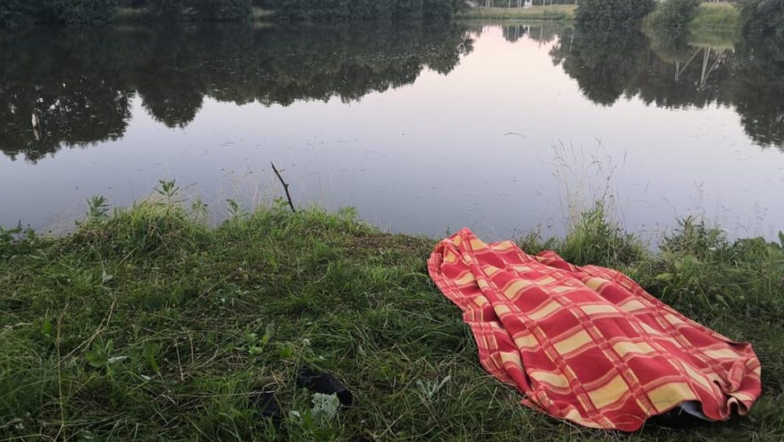 Место для купания было не оборудовано.