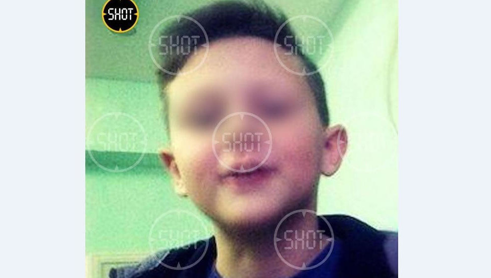 Одна из студенток решила подтопить печь в доме и забыла закрыть заслонку.