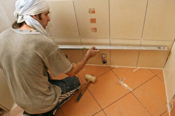 Собственники квартир сами делают капитальный ремонт водопроводных сетей и нанимают мастеров
