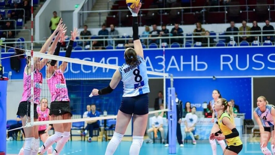 Казанские волейболистки одержали седьмую победу в восьми матчах Суперлиги и продолжают лидировать в турнирной таблице.