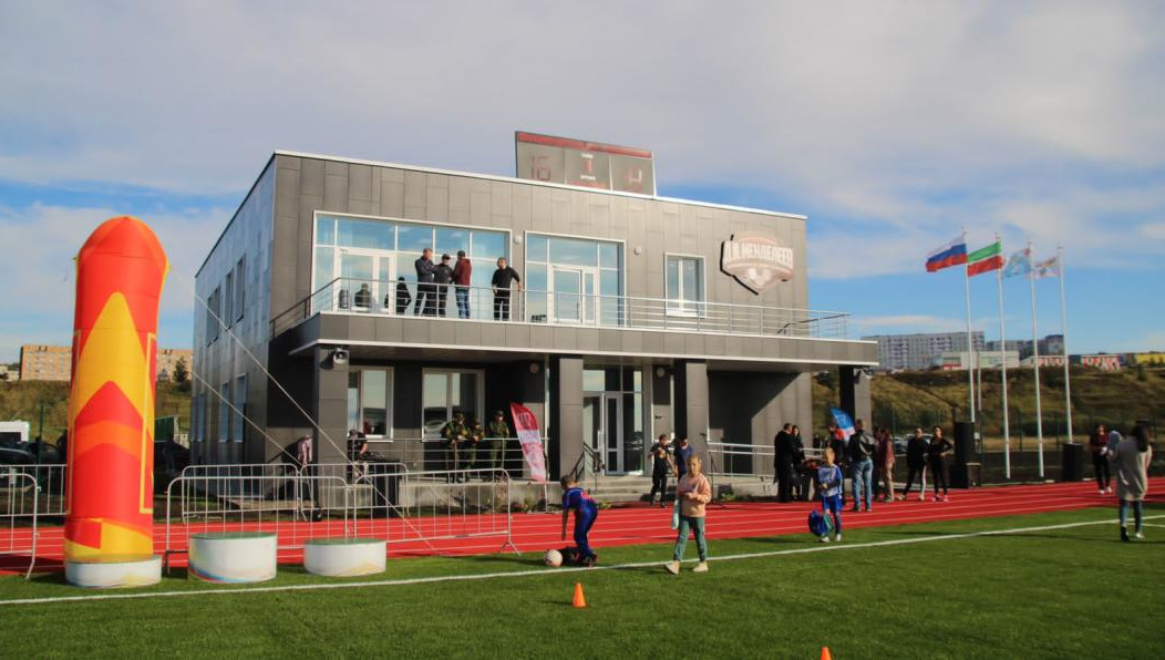 Здание рассчитано на тысячу человек.