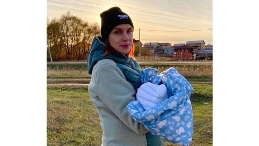 Женщина во время беременности переболела коронавирусом и привилась.