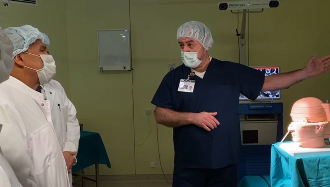 В медучреждении за 15 лет прошло свыше 77 тысяч операций