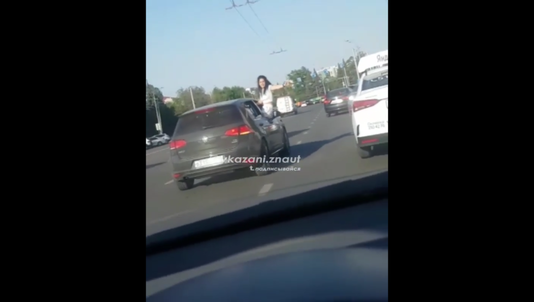 Та самая подруга также получила административный штраф в размере 500 рублей.