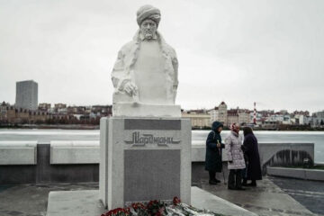 В Казани наконец установили долгожданную скульптуру ученому-просветителю.