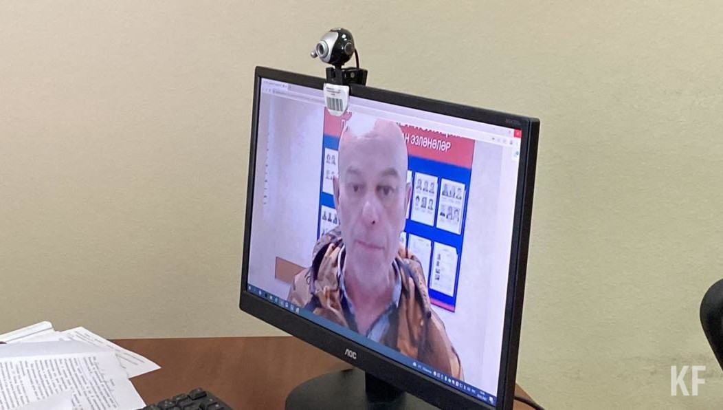 Ринат Курнаев обругал работницу учреждения