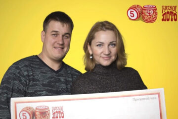 Семья Леонтьевых вложит свой выигрыш в лотерею на строительство бани из соснового бруса по собственному проекту.