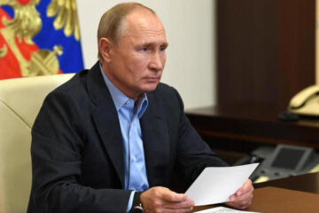 Президент России призвал окончательно решить вопрос с переселением россиян из аварийного жилья.