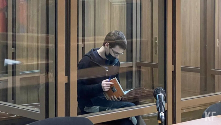 Родственники погибшей казанской семьи хотят взыскать с подсудимого два миллиона рублей.