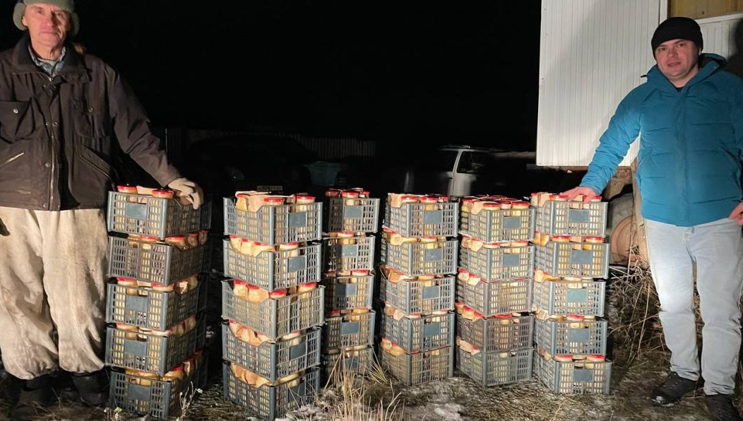 Продукт раздадут и семьям бойцов перед новогодними праздниками.