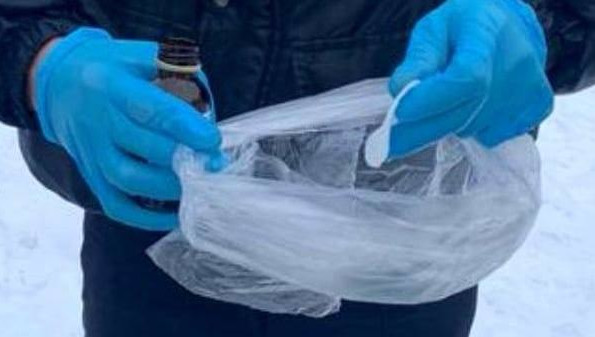 Масса изъятого мефедрона составила почти 1 гр.