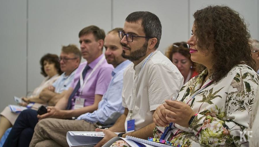 Жителям расскажут про вакантные должности в городе и проконсультируют по профессиональным программам обучения.