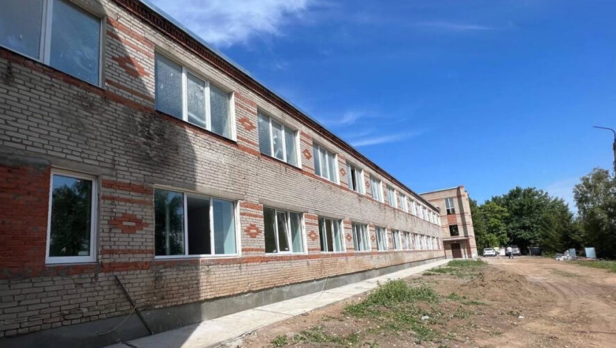 Сельчан пока принимают в другом здании.