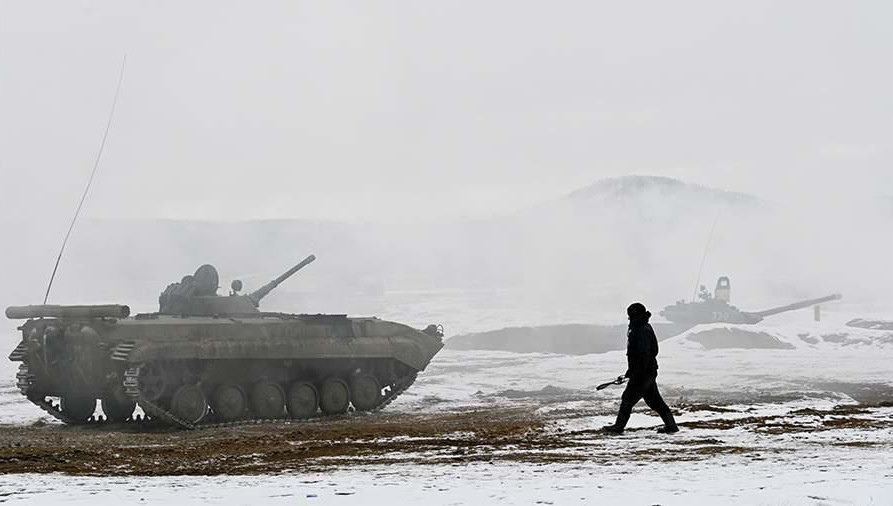 По причине большого риска и высокой вероятности неудачи российские войска не пошли на глубокий прорыв с нескольких направлений для рассечения территорий